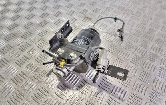 Mazda 6 Fuel filter housing 