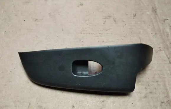 Honda Civic Rear door window switch trim 