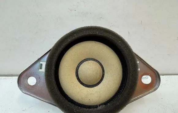 Toyota Prius (XW30) Panel speaker 8616047070