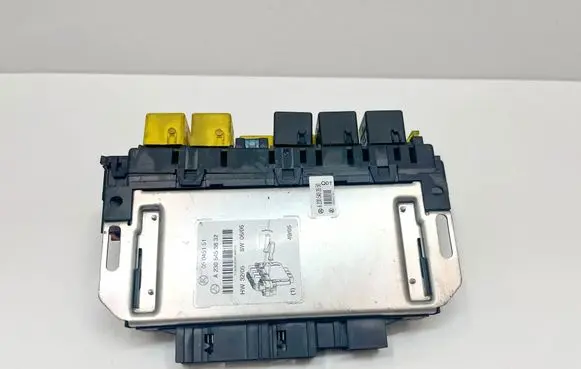 Mercedes-Benz SL R230 Fuse module A2305453832 2305453832