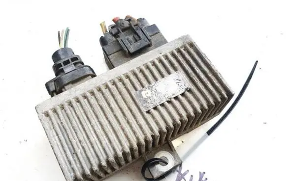 Renault Scenic I Glow plug pre-heat relay 7700111525