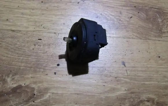 Skoda Octavia Mk1 (1U) Wing mirror switch 1z2959565e