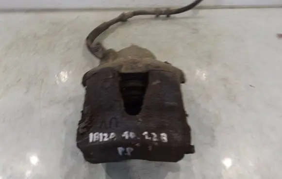 Seat Ibiza IV (6J,6P) Front brake caliper