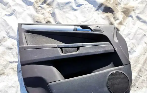 Opel Zafira B Front door card panel trim 13164484