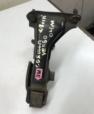 Toyota Corolla Verso E121 Engine mount bracket 123710R010