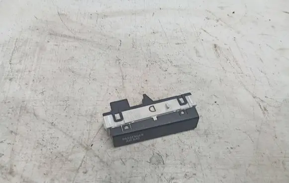 Toyota Prius (XW30) Passenger airbag on/off switch 8315047040