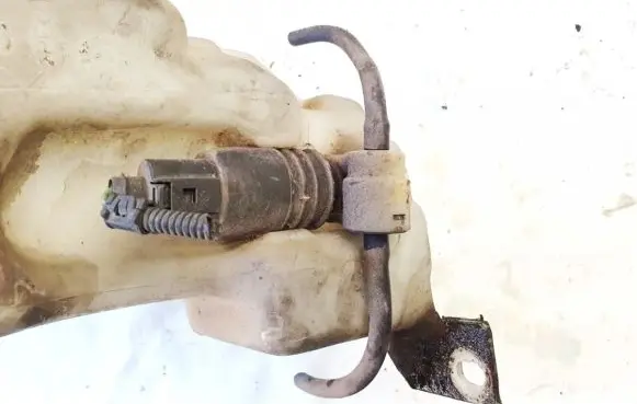 Audi A3 S3 8L Windscreen/windshield washer pump