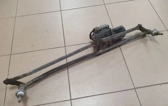 Iveco Daily 3rd gen Front wiper linkage and motor