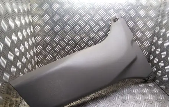 Nissan Leaf I (ZE0) (B) pillar trim (bottom) 769153NA0A