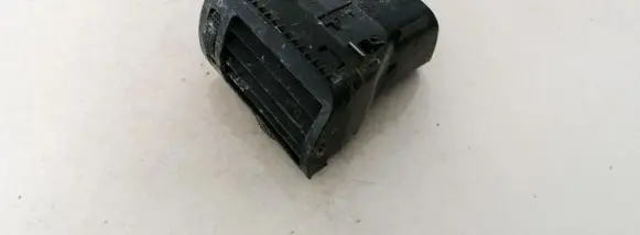 Volkswagen PASSAT B5 Dash center air vent grill 3b0819704a 1841908001