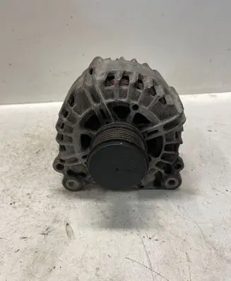 Volkswagen PASSAT B7 Generator/alternator 03L903023B 2818405A 30900975