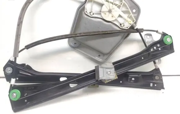 Volkswagen Golf V Front door window regulator with motor 1K0959792J 05075730 30240107030070