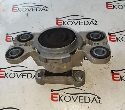 Volvo XC60 Engine mount bracket 31316875