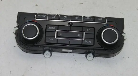 Volkswagen PASSAT B7 Climate control unit 5K0907044DT
