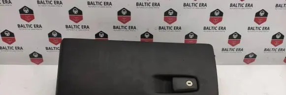 BMW X5 F15 Glove box