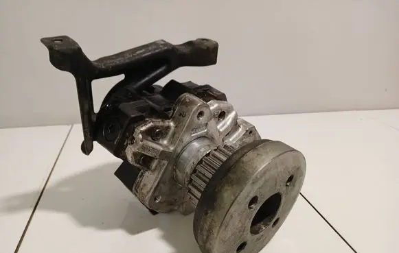 Audi A8 S8 D3 4E Fuel injection high pressure pump 0445010125 059130755J