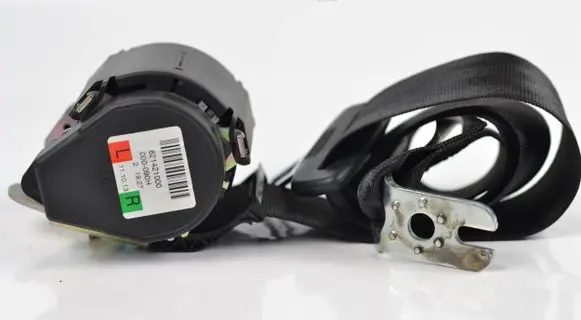 Audi A4 S4 B8 8K Rear seatbelt 000090H 621421000