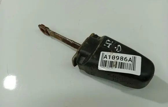 Volkswagen PASSAT B4 Rear door check strap stopper 3A0837323