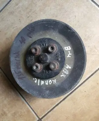 Audi 80 90 S2 B4 Air conditioning compressor pulley 050105383