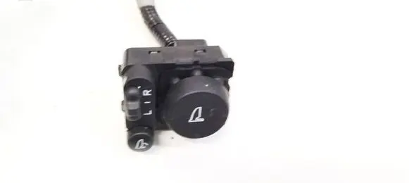 Honda CR-V Wing mirror switch M33212