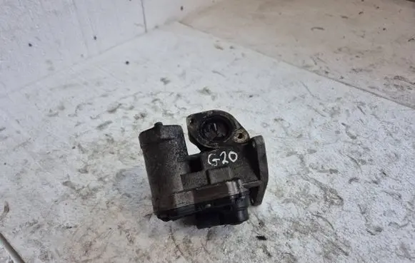Volkswagen Golf V Throttle valve 03C131503B