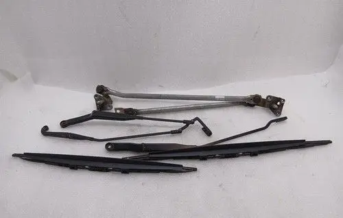 Ferrari 360 Front wiper linkage and motor 65898900