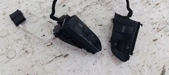 Audi A6 S6 C6 4F Steering wheel buttons/switches 4F0951527