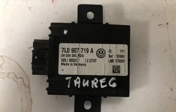 Volkswagen Touareg I Alarm control unit/module 7L0907719A