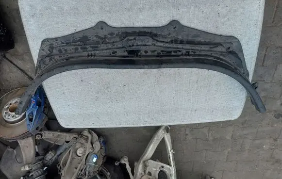 BMW 5 G30 G31 Other engine bay part 7340207
