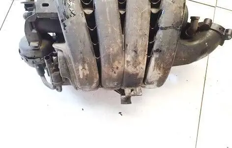 Opel Zafira B Intake manifold 55353314