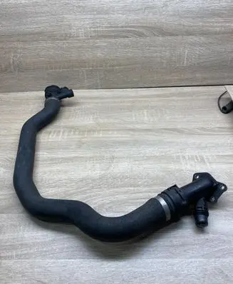 BMW 1 E81 E87 Engine coolant pipe/hose 2247744