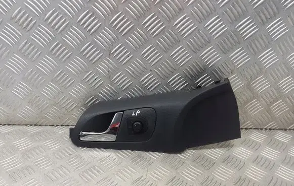 Skoda Octavia Mk1 (1U) Front door interior handle 1U0837247B