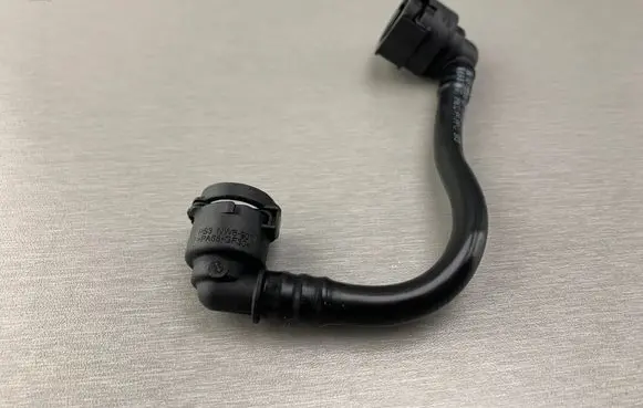 BMW 3 E90 E91 Engine coolant pipe/hose 7795136 11537795136
