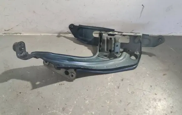 Audi A7 S7 4K8 Fender mounting bracket 4K8821158B