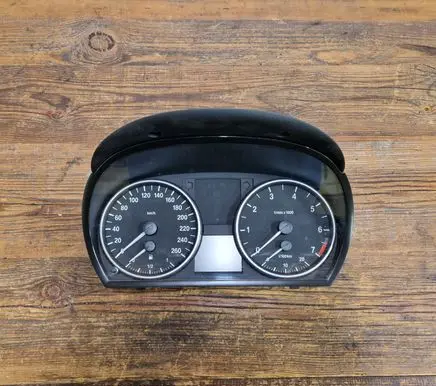 BMW 3 E90 E91 Speedometer (instrument cluster) 9141479 1025330