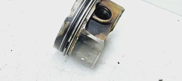 Volkswagen Scirocco Piston 76P31