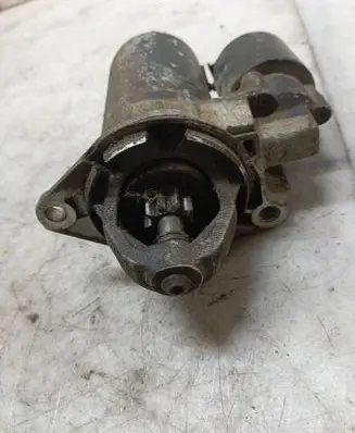Opel Vectra B Starter motor 0001107045