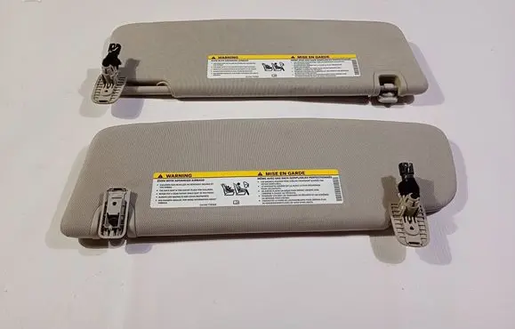 Chrysler Pacifica Sun visor SLO123