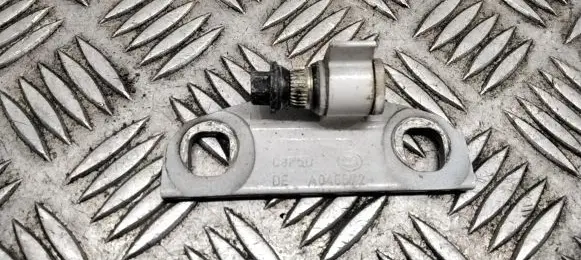 Volvo V70 Front door upper hinge A046572