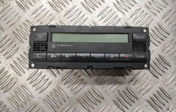 Volkswagen Golf IV Climate control unit 6013966