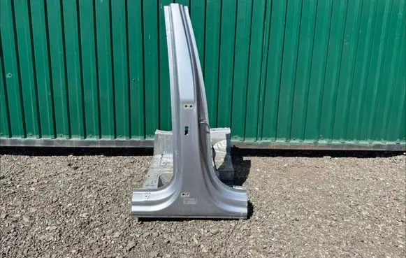 Audi Q7 4M Pillar (middle) 