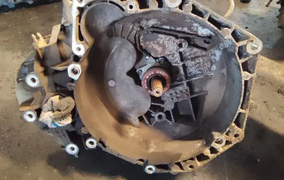 Opel Vectra C Manual 6 speed gearbox 55194293
