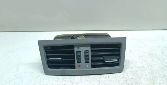 BMW 3 E90 E91 Rear air vent grill 7129556 6932023