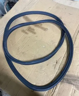 Porsche Macan (95B) Front door rubber seal 95B831721