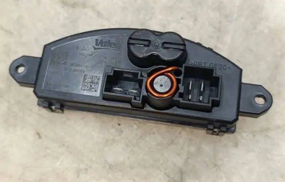 Audi A3 8Y Heater blower motor/fan resistor 5WA907521 T723902B