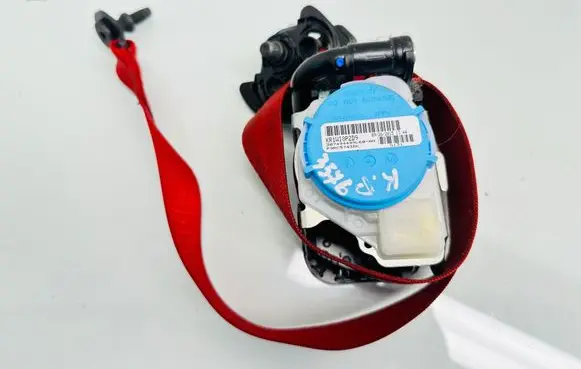 Mercedes-Benz A W176 Front seatbelt 3063559 3063560 307494499L60