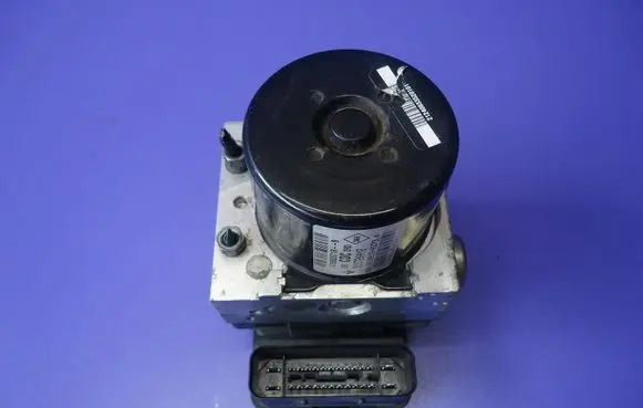 Renault Laguna III ABS Pump 476602071R 91CT2AAY2 10021203734