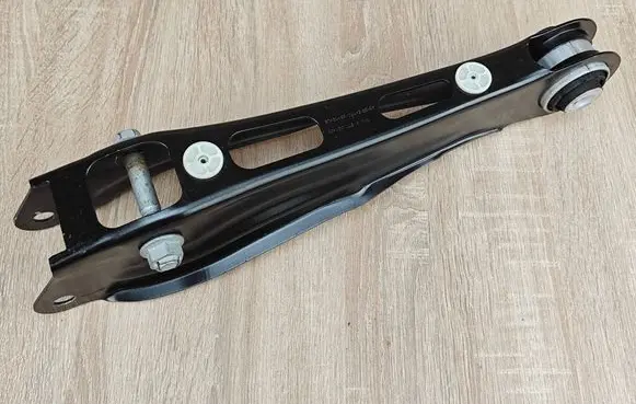 BMW X4 G02 Rear control arm 6871020