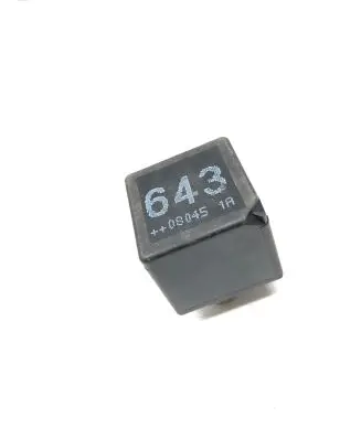 Audi A6 S6 C6 4F Other relay 8K0951253 V23136B6X72