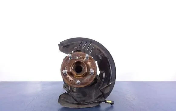 Cadillac CTS Front wheel hub spindle knuckle 